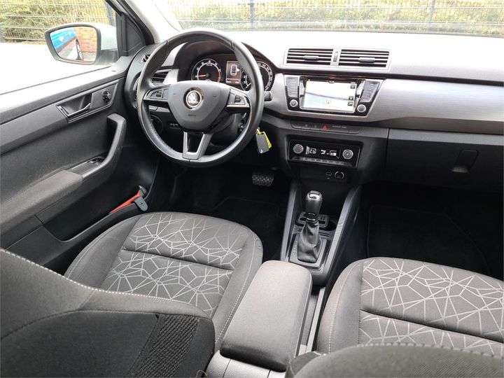 Photo 6 VIN: TMBJR6NJ2KZ063663 - SKODA FABIA 