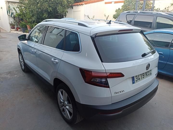 Photo 2 VIN: TMBJR7NU9J2015763 - SKODA KAROQ 