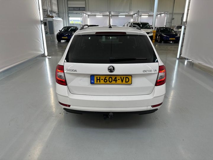 Photo 8 VIN: TMBJR9NEXL0165755 - SKODA OCTAVIA 