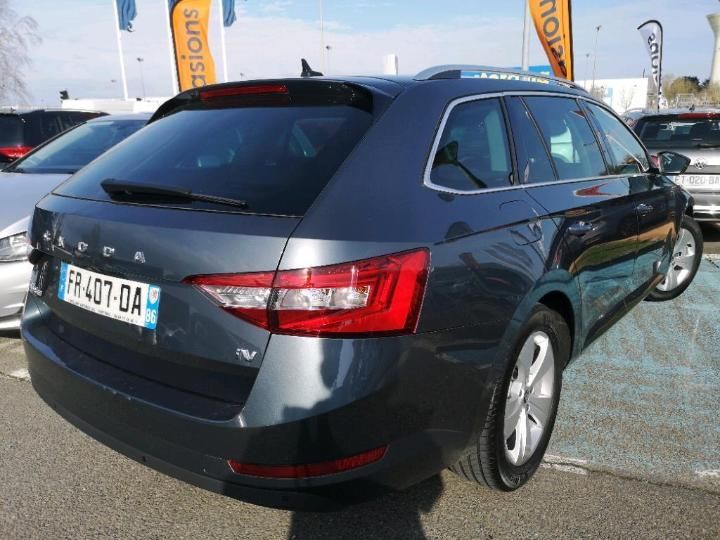 Photo 10 VIN: TMBJW7NP3L7058679 - SKODA SUPERB 