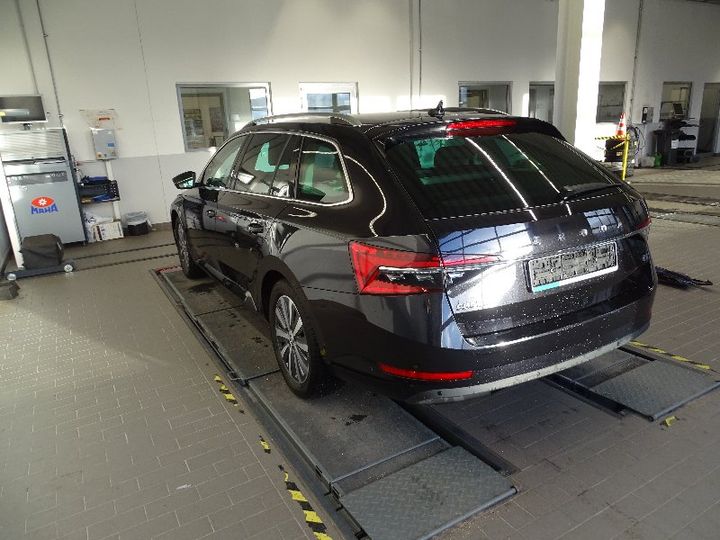 Photo 2 VIN: TMBJW7NP6M7035415 - SKODA SUPERB 