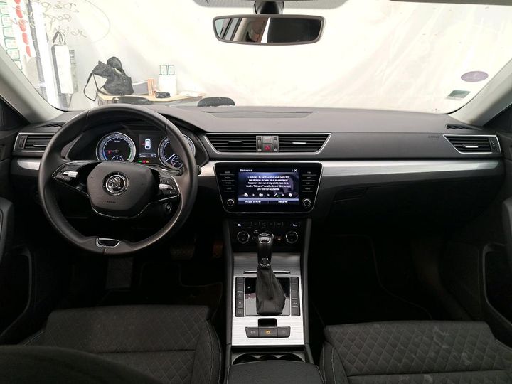 Photo 2 VIN: TMBJW7NP7M7015643 - SKODA SUPERB 