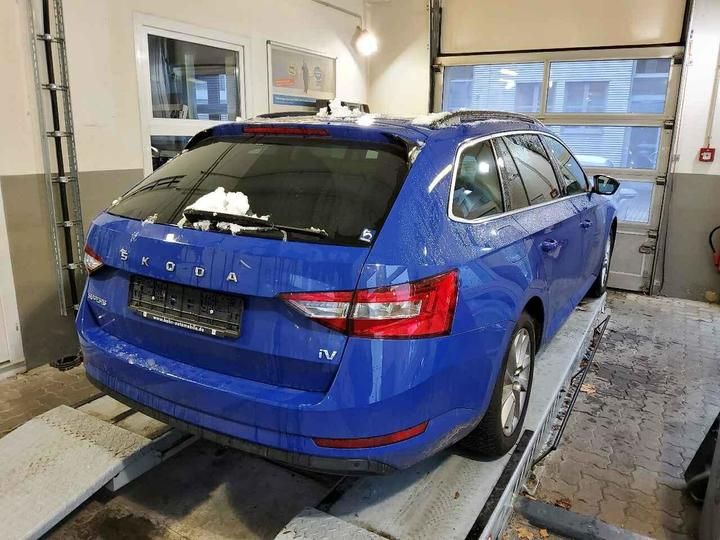 Photo 4 VIN: TMBJW7NP9M7020889 - SKODA SUPERB 