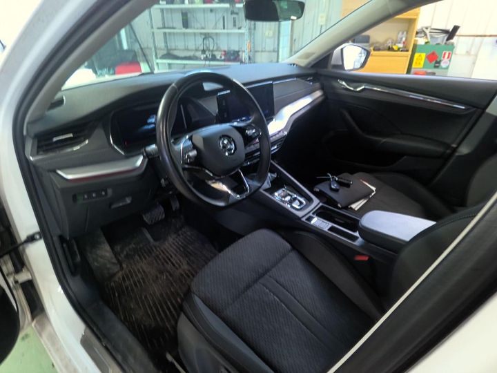 Photo 2 VIN: TMBJW7NX0MY125718 - SKODA OCTAVIA 