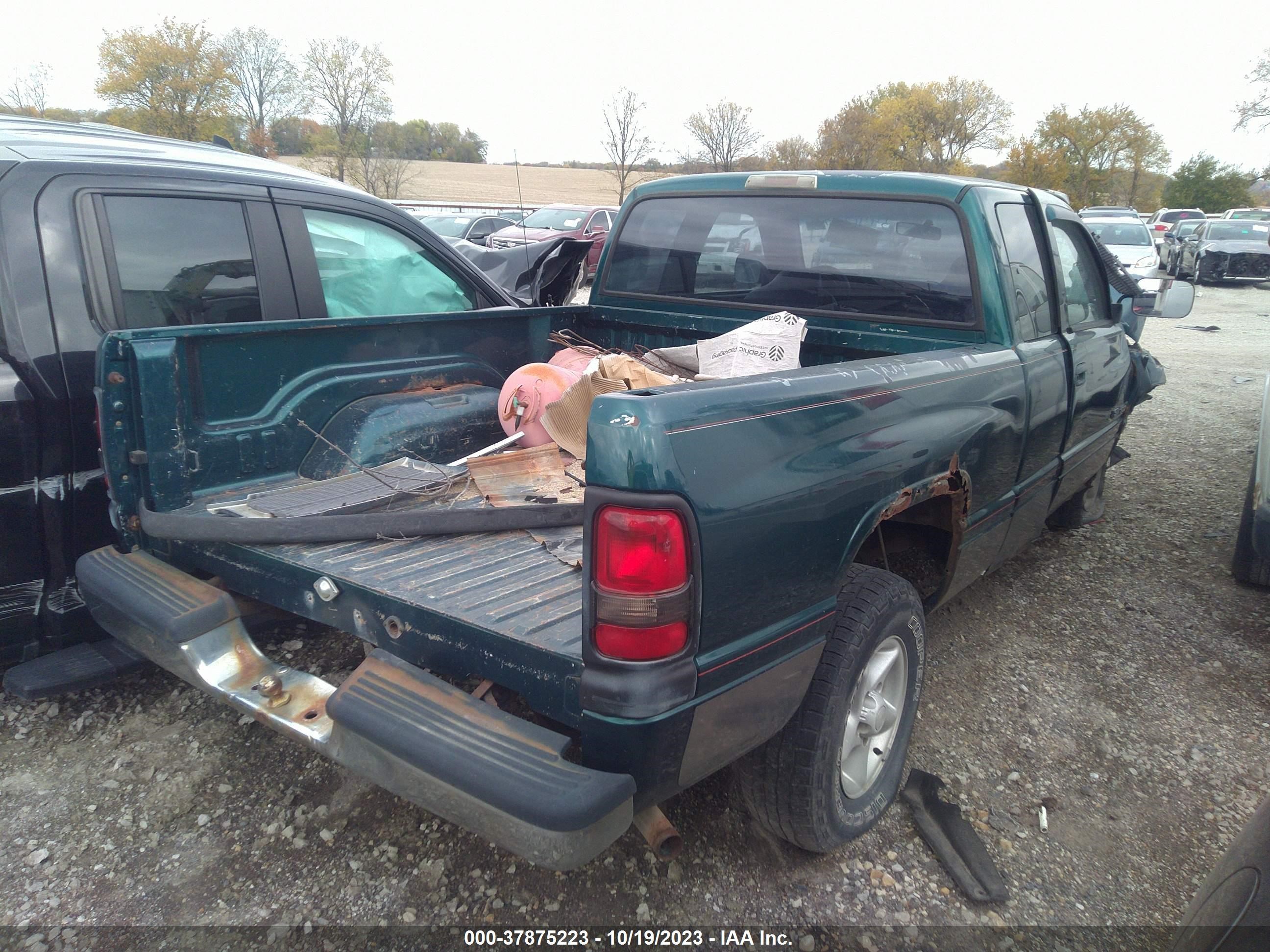 Photo 3 VIN: TMBKP6NJ8MZ011578 - DODGE RAM 