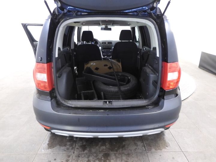 Photo 2 VIN: TMBLD75L2C6031720 - SKODA YETI 