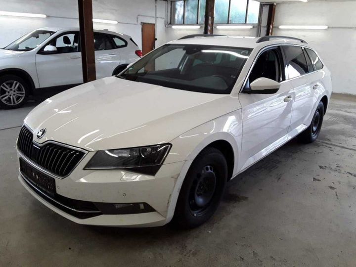 Photo 1 VIN: TMBLJ7NP5K7047379 - SKODA SUPERB 