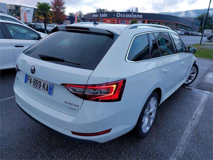 Photo 3 VIN: TMBLJ7NP6J7589766 - SKODA SUPERB 