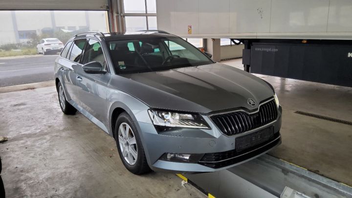 Photo 27 VIN: TMBLJ7NP8K7028843 - SKODA SUPERB 