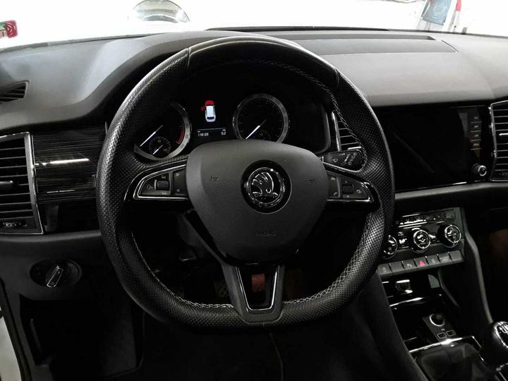 Photo 15 VIN: TMBLJ7NS8J8073620 - SKODA OCTAVIA 