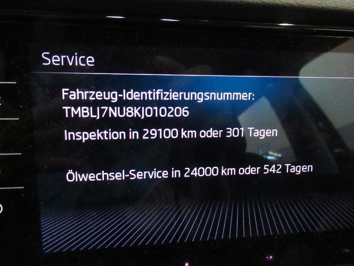 Photo 21 VIN: TMBLJ7NU8KJ010206 - SKODA KAROQ 