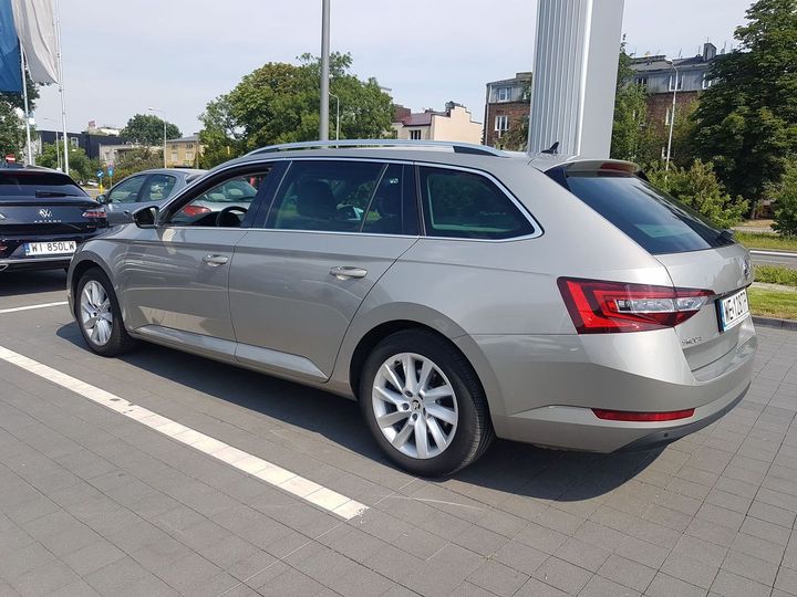 Photo 2 VIN: TMBLJ9NP0J7594523 - SKODA SUPERB 