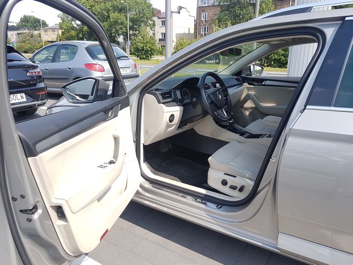 Photo 22 VIN: TMBLJ9NP0J7594523 - SKODA SUPERB 