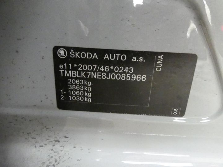 Photo 4 VIN: TMBLK7NE8J0085966 - SKODA OCTAVIA 