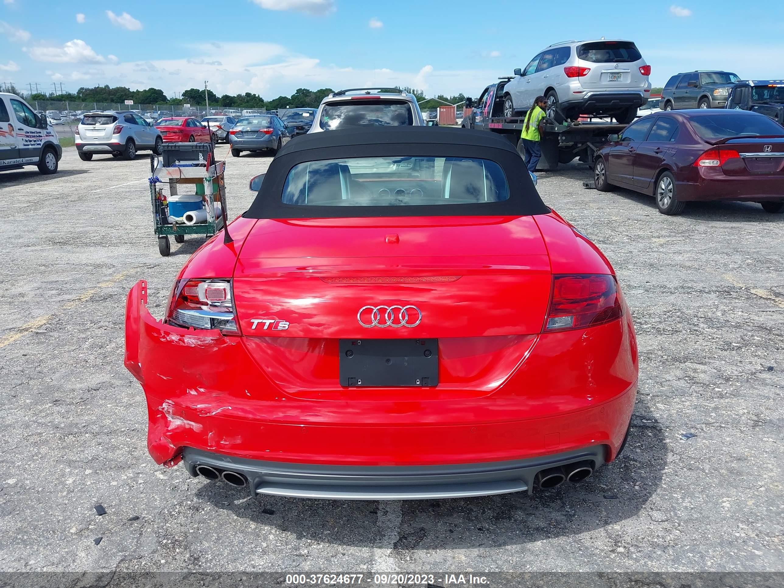 Photo 16 VIN: TRU41AFK0D1008702 - AUDI TTS 