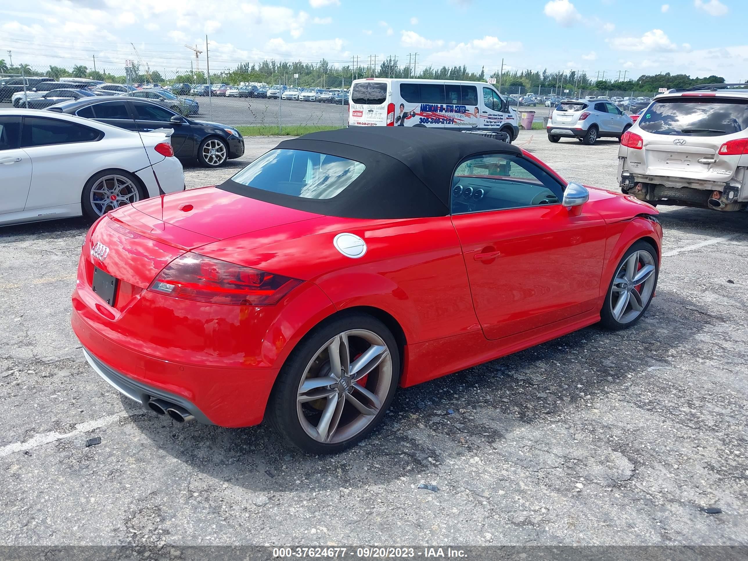 Photo 3 VIN: TRU41AFK0D1008702 - AUDI TTS 