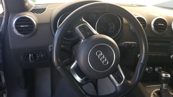 Photo 8 VIN: TRUAFB8J7D1000126 - AUDI TT 