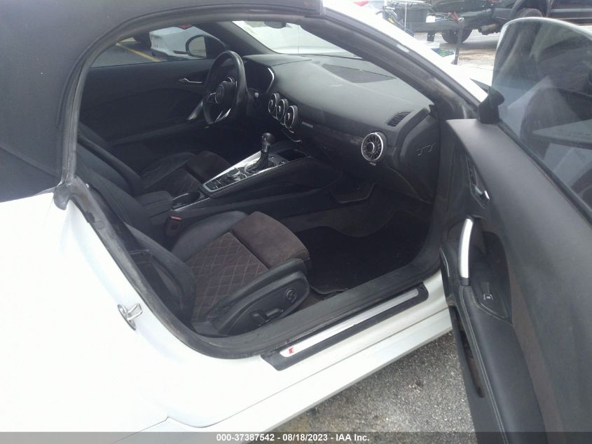 Photo 4 VIN: TRUT5CFV2J1014342 - AUDI TT 