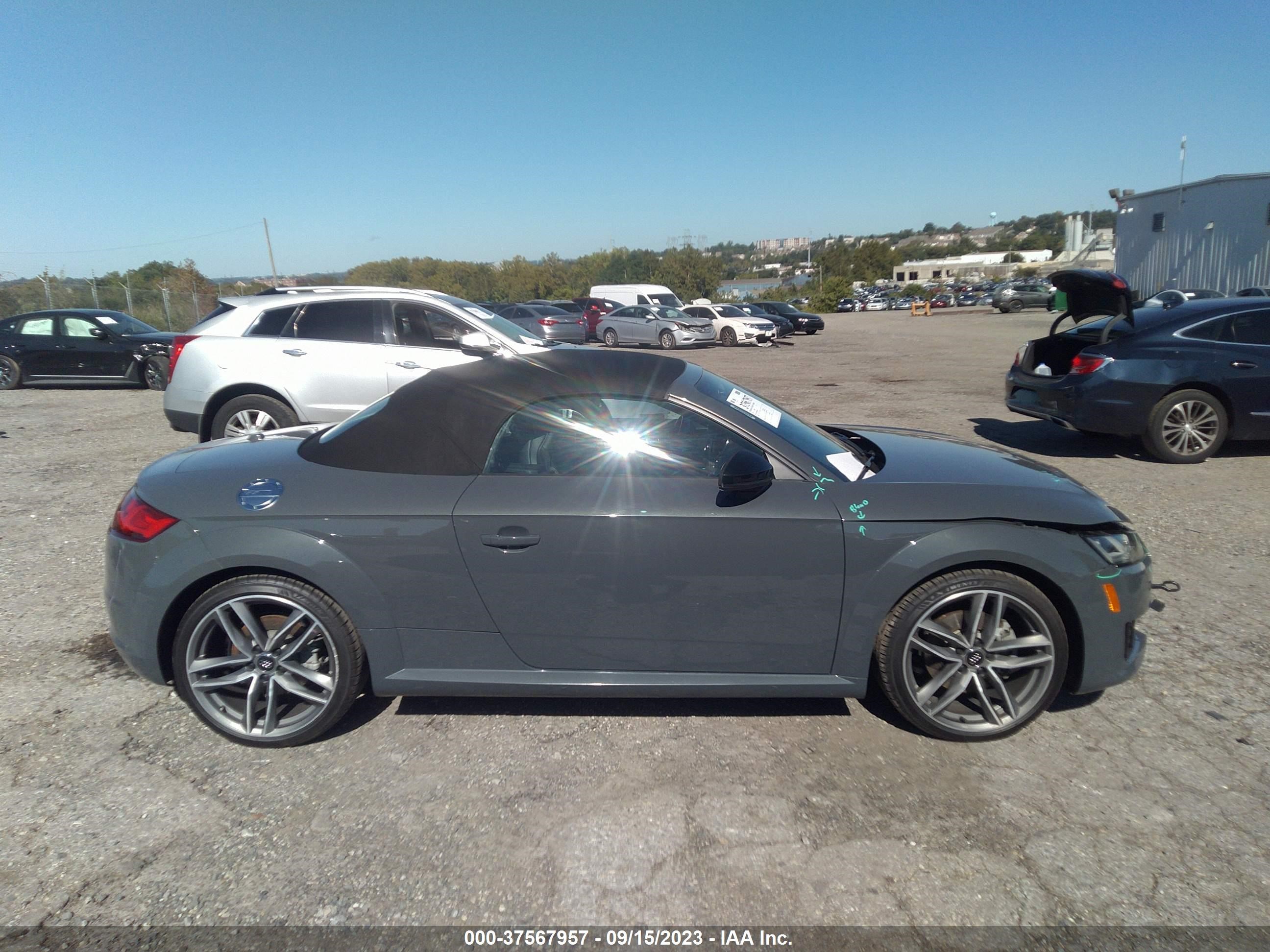 Photo 12 VIN: TRUT5CFVXH1001705 - AUDI TT 