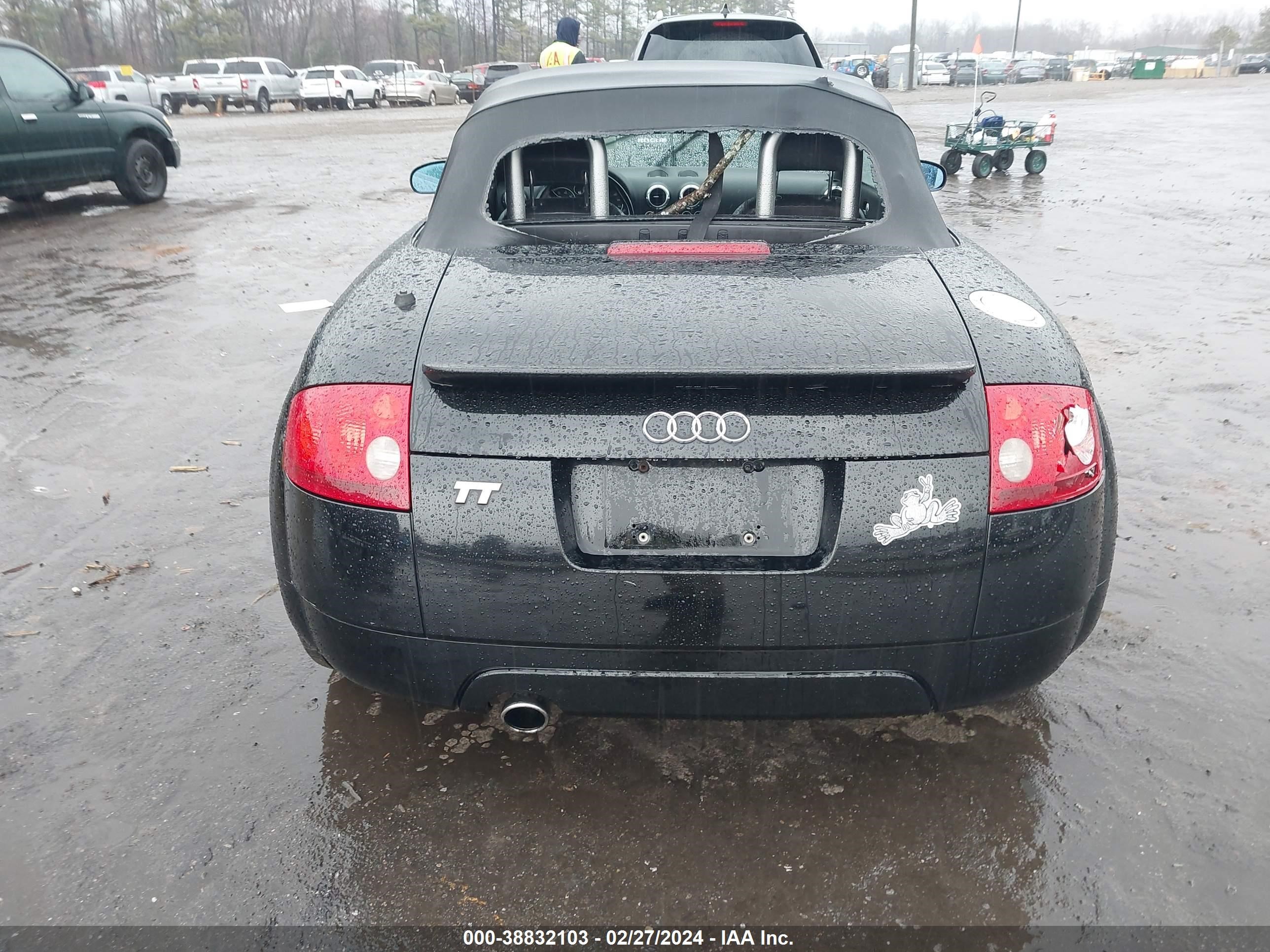 Photo 15 VIN: TRUTC28N011000971 - AUDI TT 