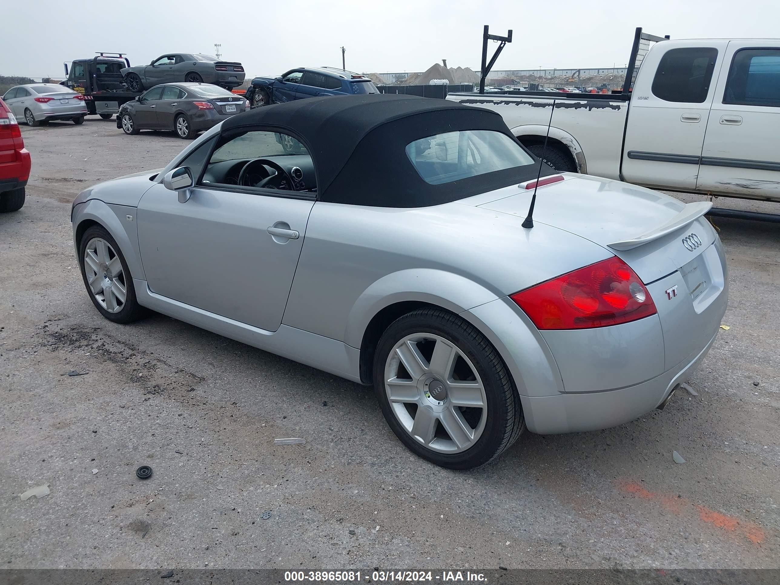 Photo 2 VIN: TRUTC28N041001073 - AUDI TT 