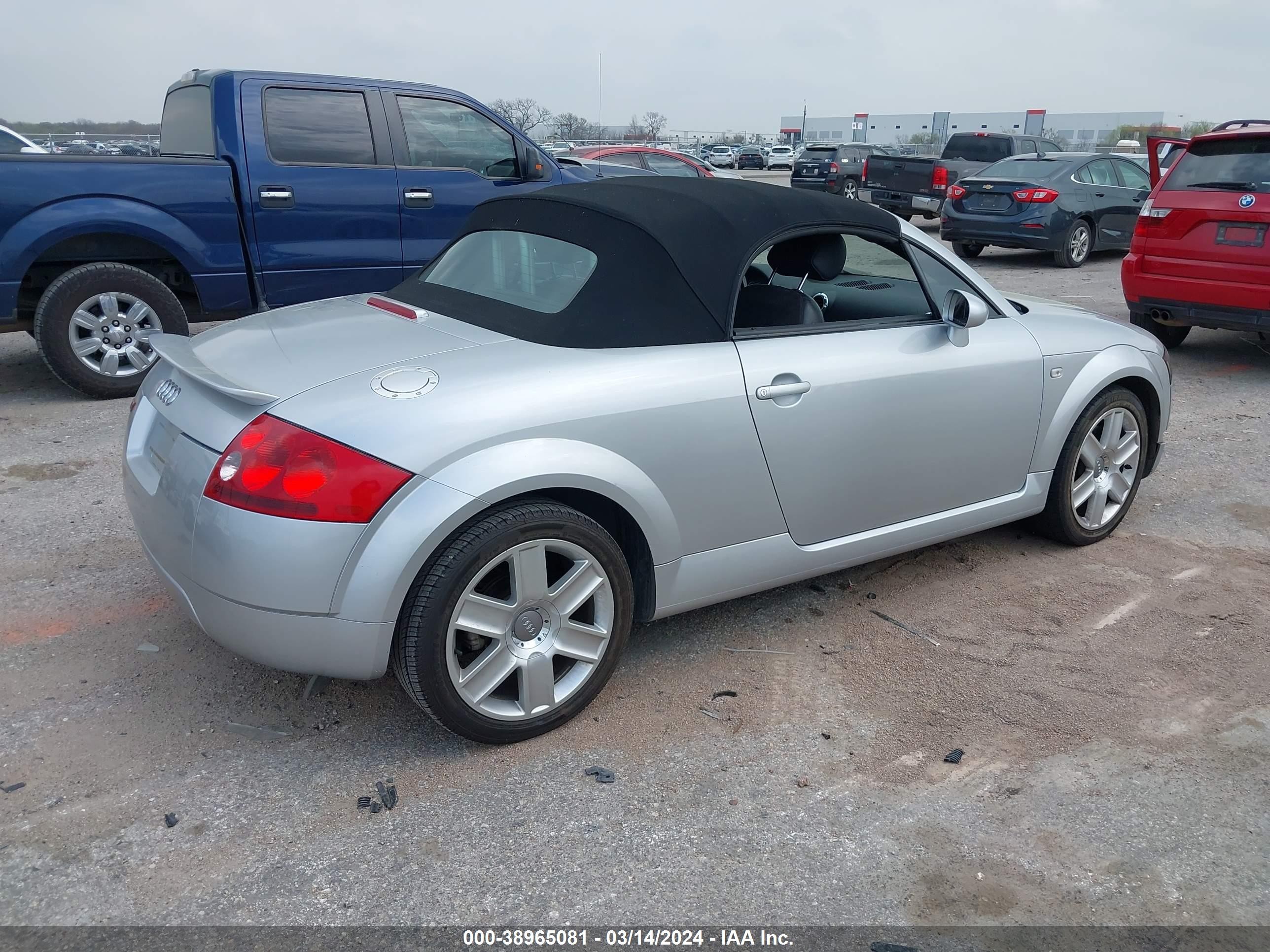 Photo 3 VIN: TRUTC28N041001073 - AUDI TT 