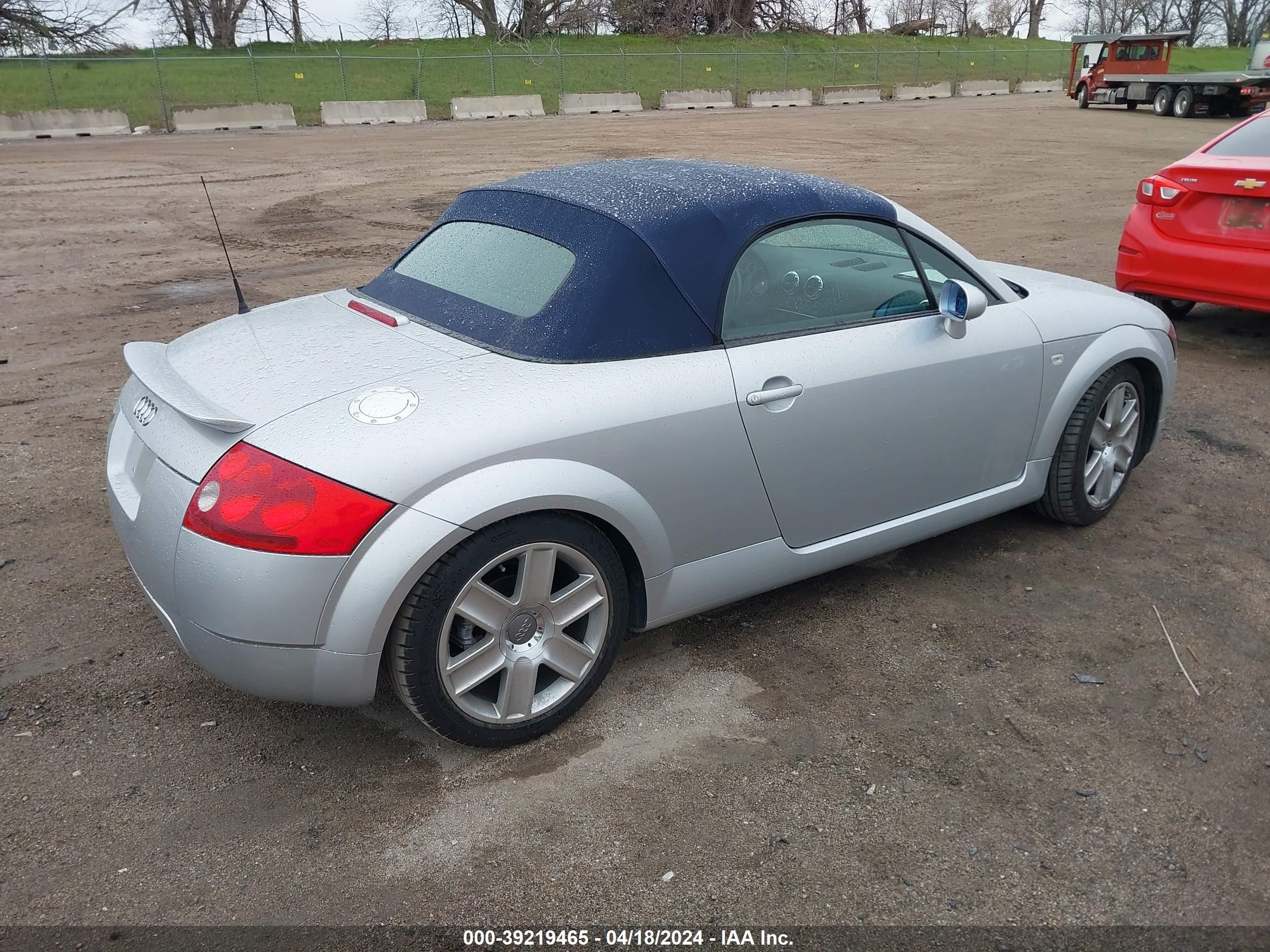 Photo 3 VIN: TRUTC28N531001729 - AUDI TT 