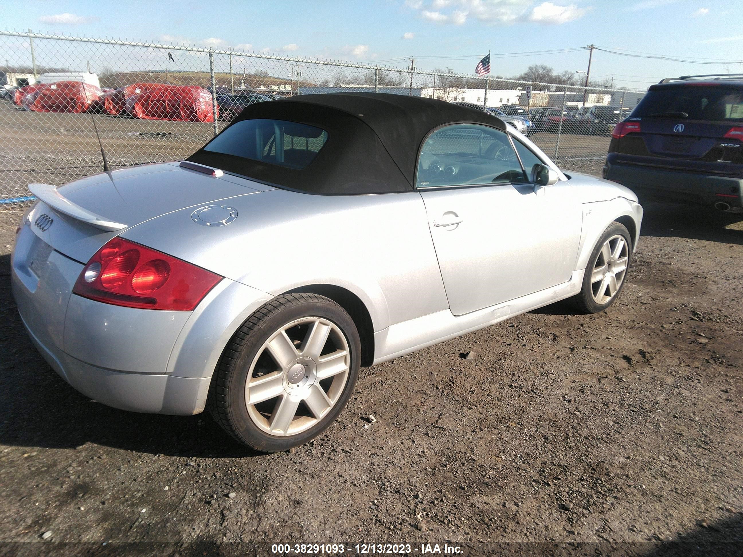 Photo 3 VIN: TRUTC28N831018671 - AUDI TT 