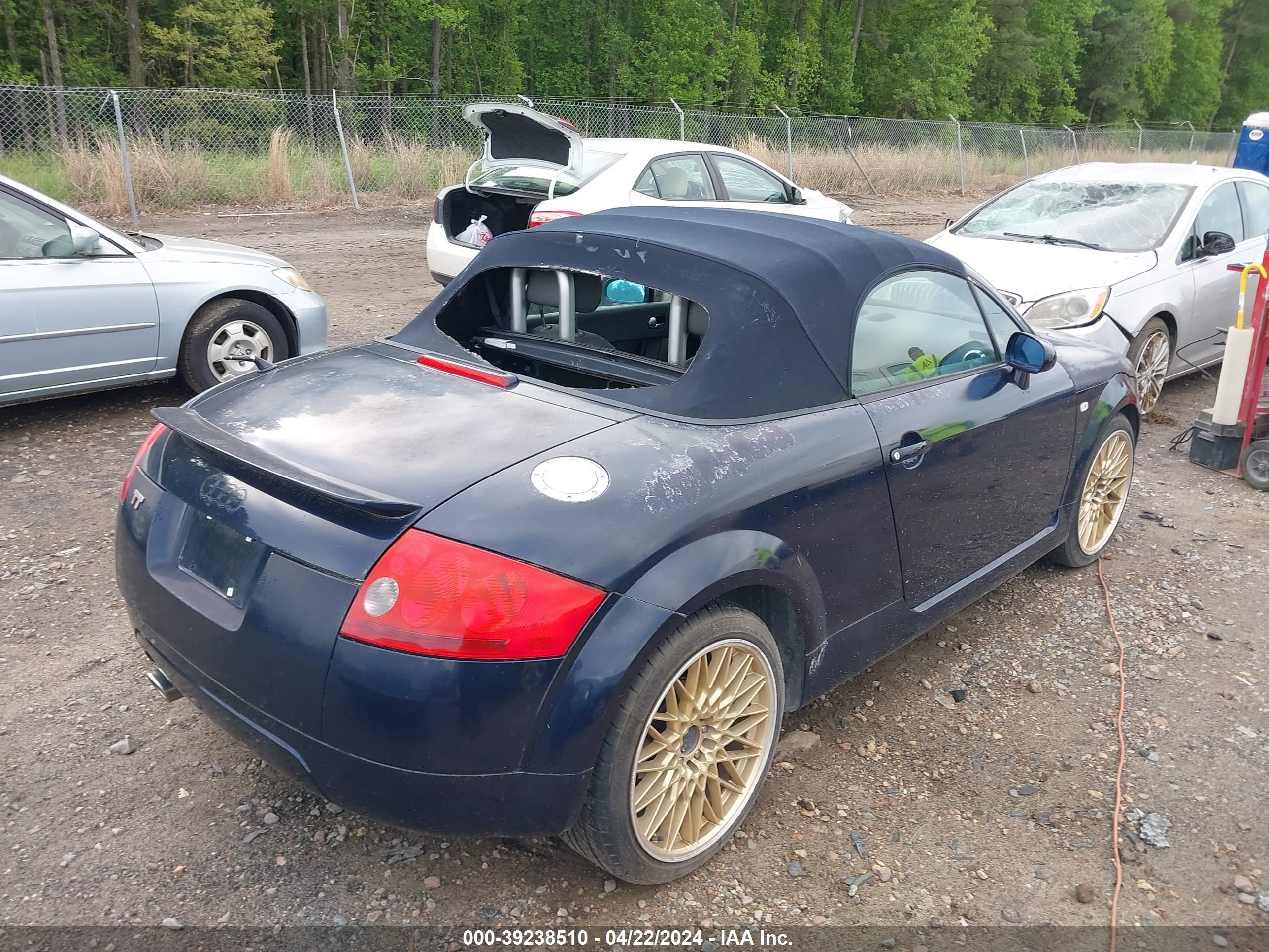 Photo 3 VIN: TRUTC28N921012005 - AUDI TT 