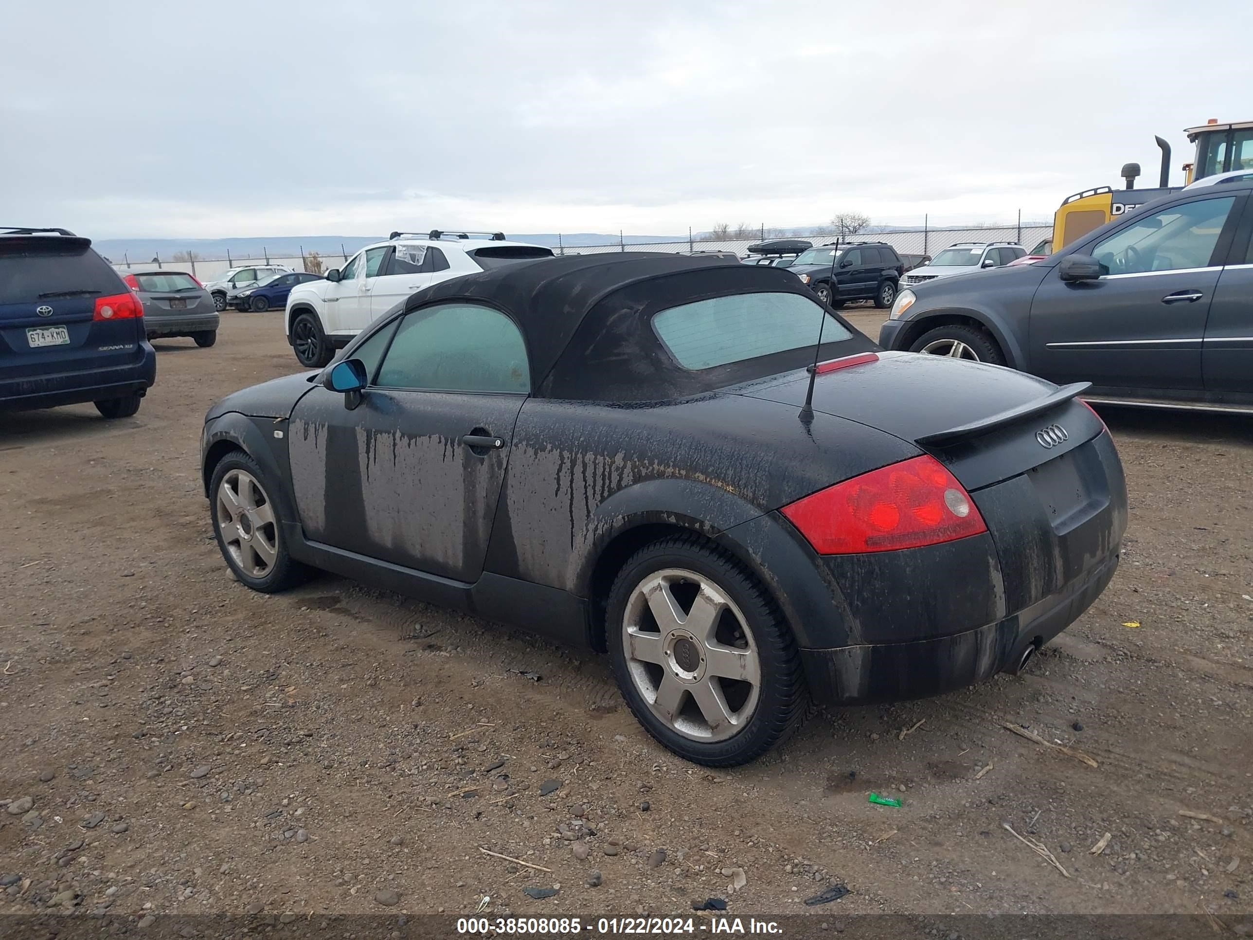 Photo 2 VIN: TRUTX28NX11027857 - AUDI TT 