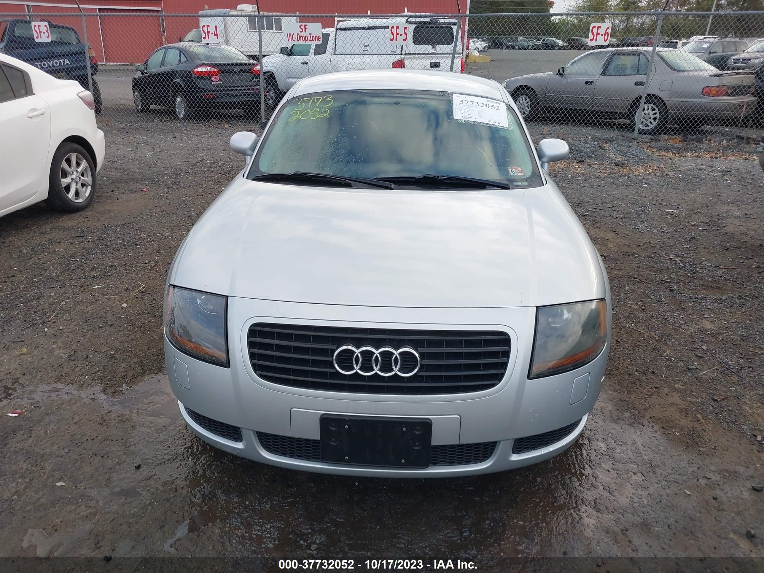 Photo 11 VIN: TRUUC28N9Y1008954 - AUDI TT 