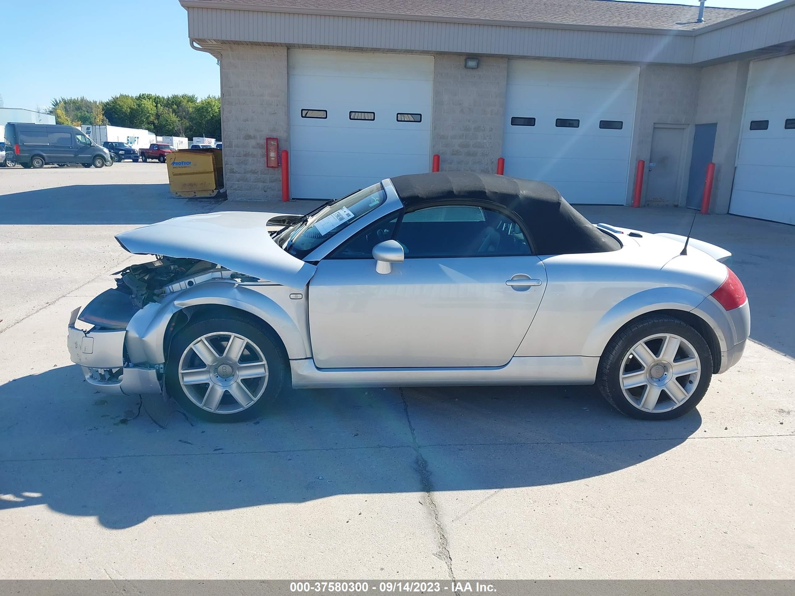 Photo 13 VIN: TRUUT28N561005806 - AUDI TT 