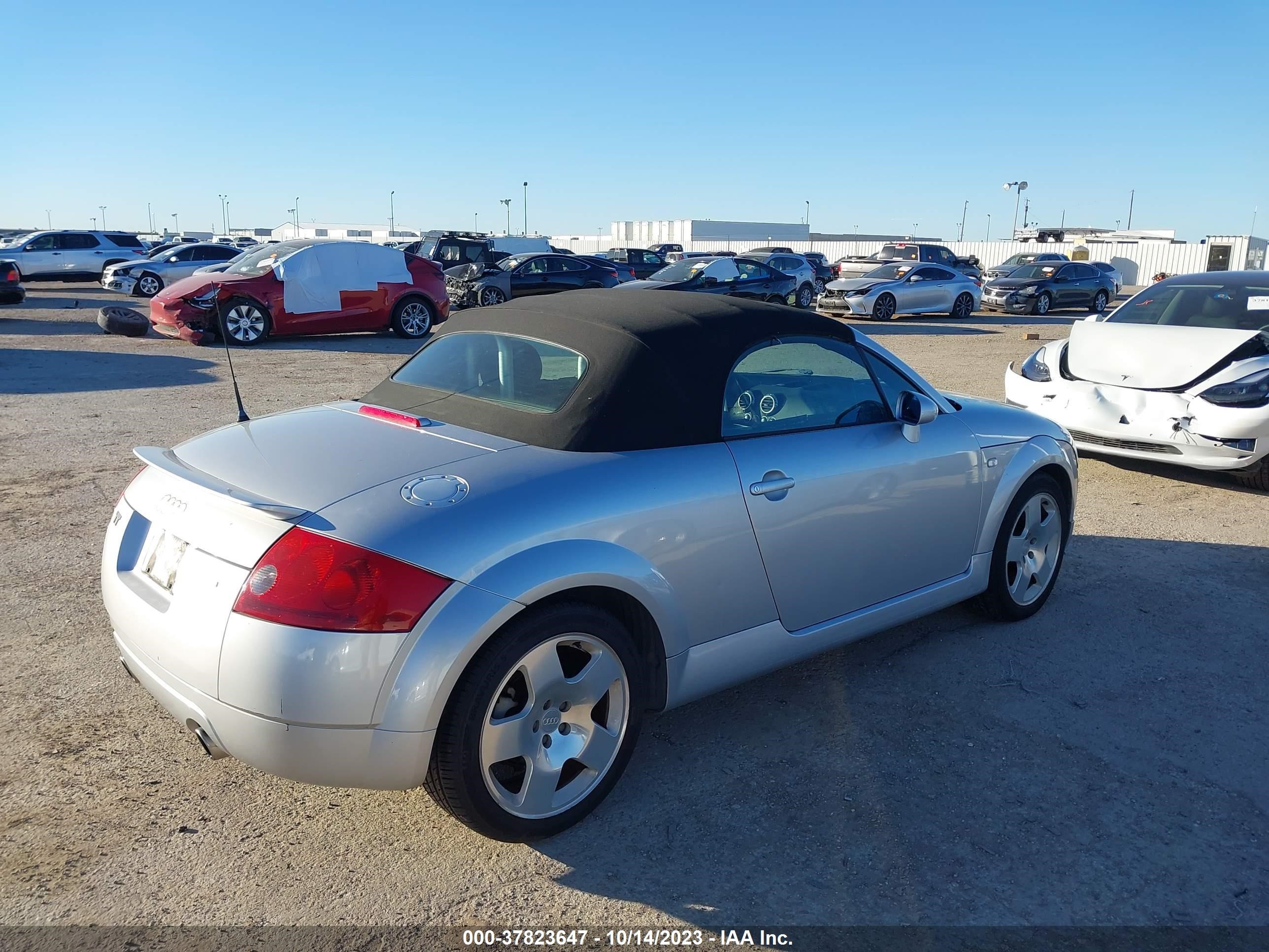 Photo 3 VIN: TRUUT28N611048804 - AUDI TT 