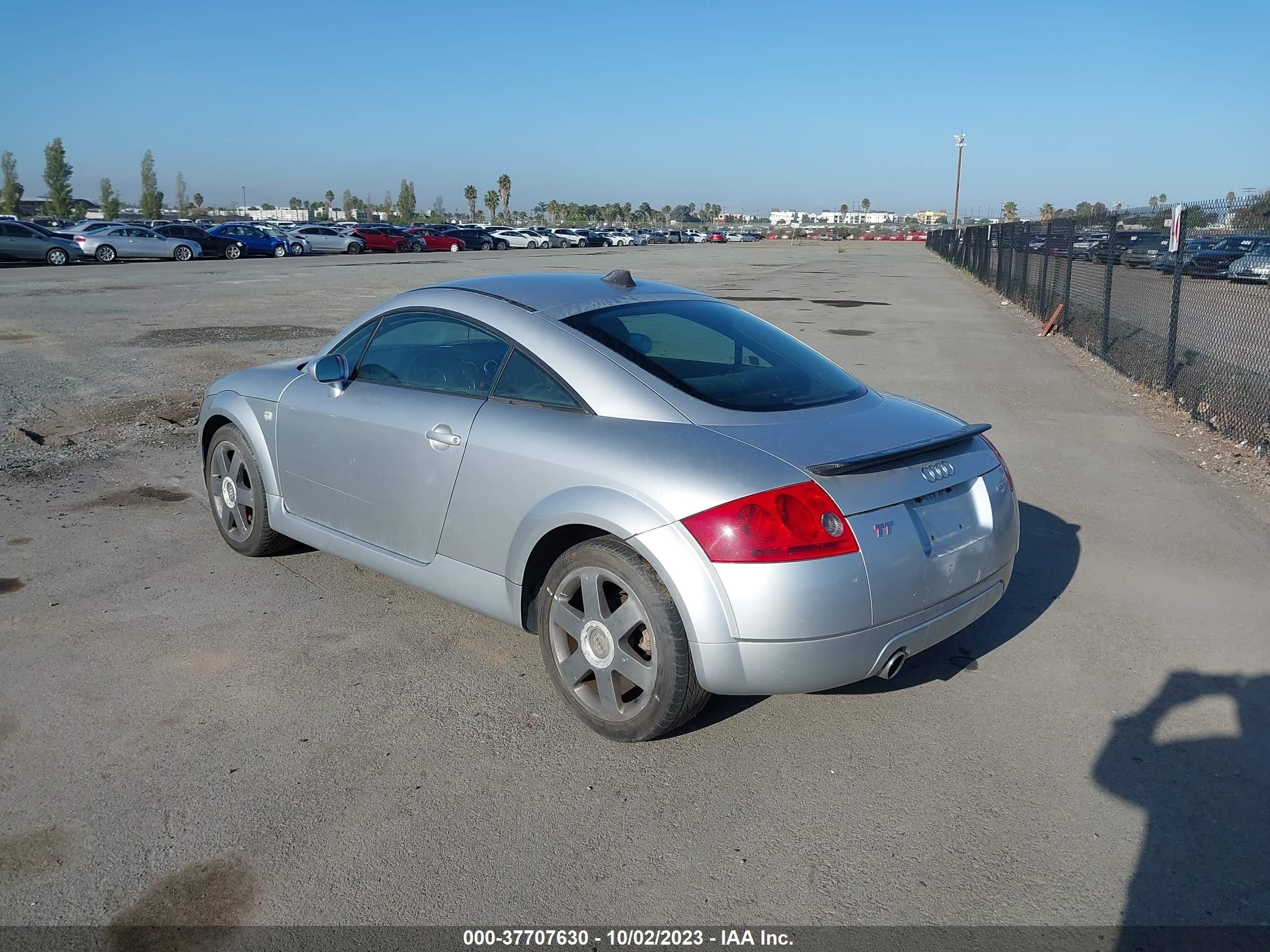 Photo 2 VIN: TRUWX28N311014557 - AUDI TT 