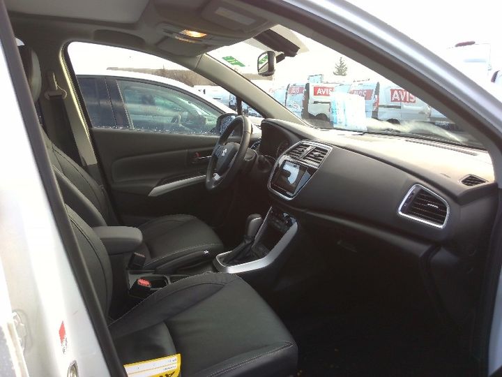 Photo 3 VIN: TSMJYBD2S00826173 - SUZUKI S-CROSS 