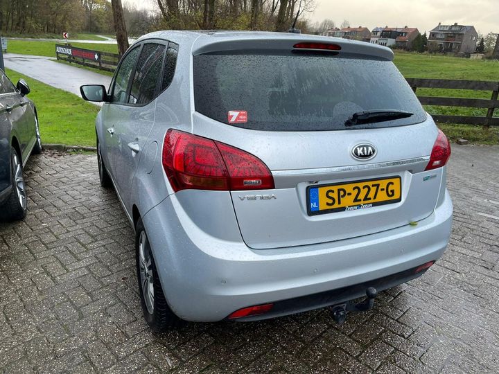 Photo 2 VIN: U5YEH811AJL185152 - KIA VENGA 