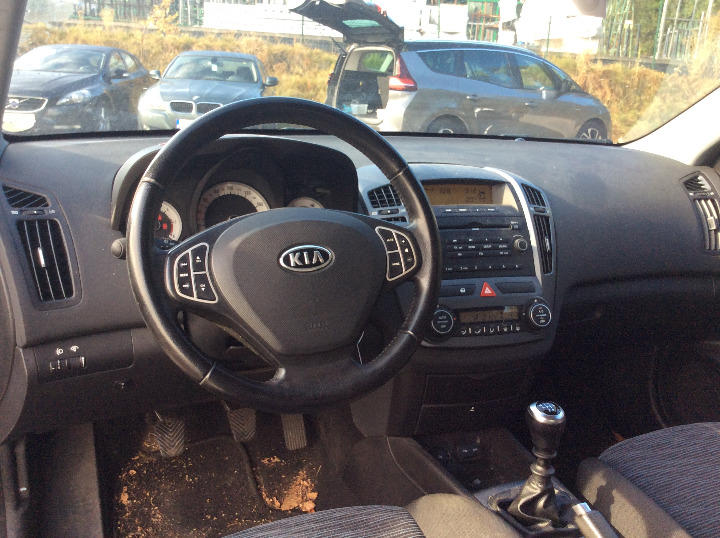 Photo 19 VIN: U5YFF24429L146783 - KIA CEED HATCHBACK 