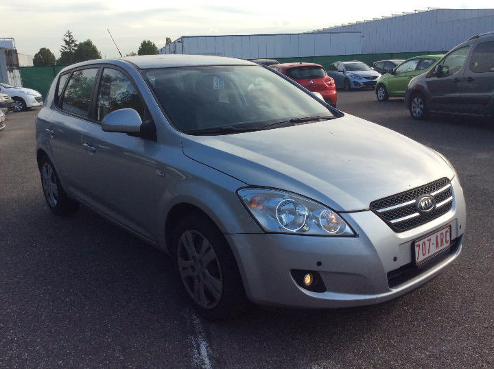 Photo 2 VIN: U5YFF24429L146783 - KIA CEED HATCHBACK 