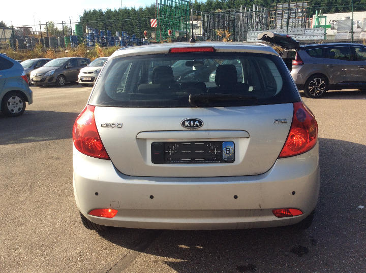 Photo 33 VIN: U5YFF24429L146783 - KIA CEED HATCHBACK 