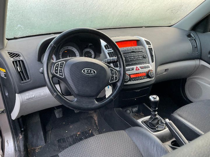 Photo 20 VIN: U5YFF52429L102516 - KIA CEED SW 