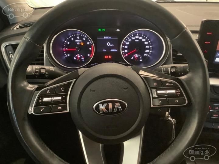 Photo 8 VIN: U5YH1511ALL103641 - KIA CEED HATCHBACK 