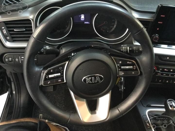 Photo 4 VIN: U5YH1512AML122106 - KIA CEED HATCHBACK 