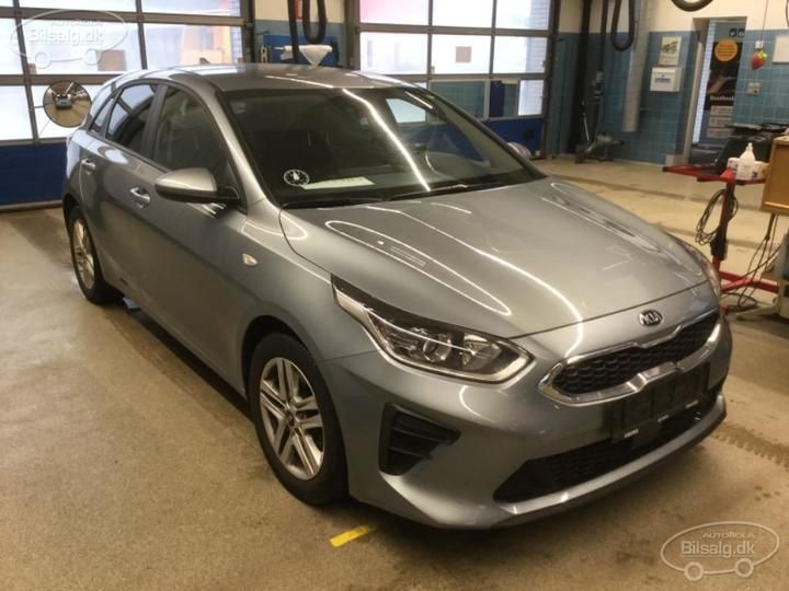 Photo 2 VIN: U5YH1512AML136317 - KIA CEED HATCHBACK 