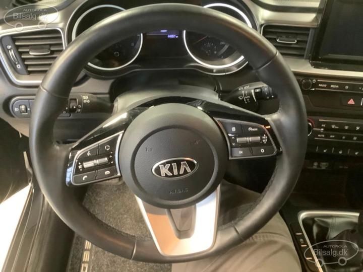 Photo 9 VIN: U5YH1514AKL039952 - KIA CEED HATCHBACK 