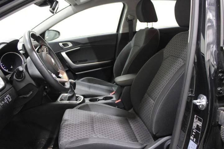 Photo 9 VIN: U5YH2511ALL103531 - KIA CEED HATCHBACK 