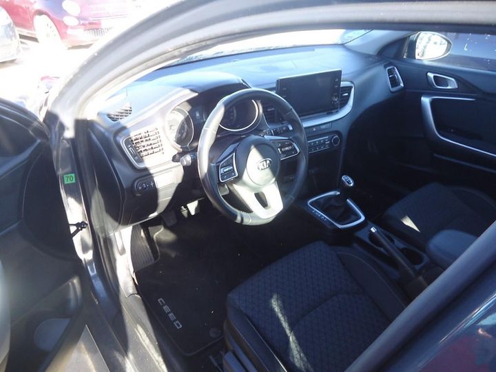 Photo 3 VIN: U5YH2512AML134019 - KIA CEE&#39D 