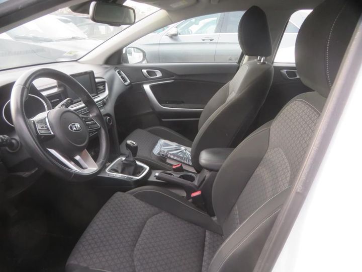 Photo 11 VIN: U5YH2519AKL005763 - KIA CEED 