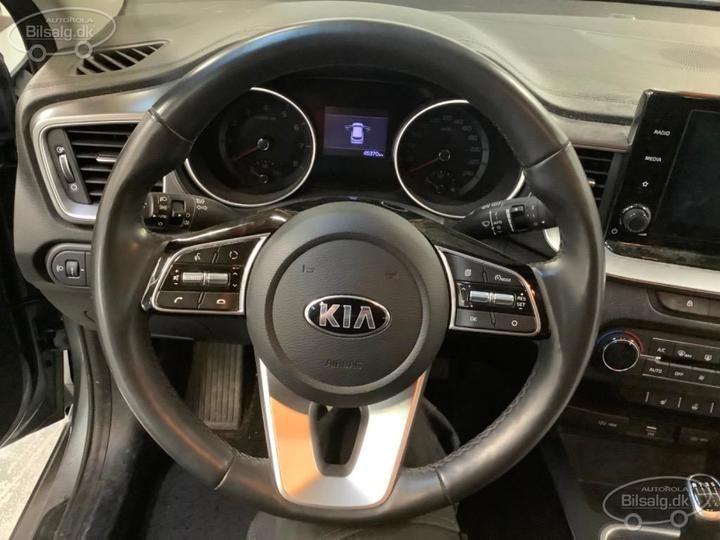 Photo 10 VIN: U5YH4811ALL051820 - KIA CEED SW 