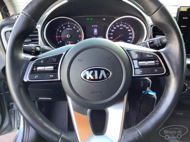 Photo 6 VIN: U5YH4811ALL061535 - KIA CEED SW 