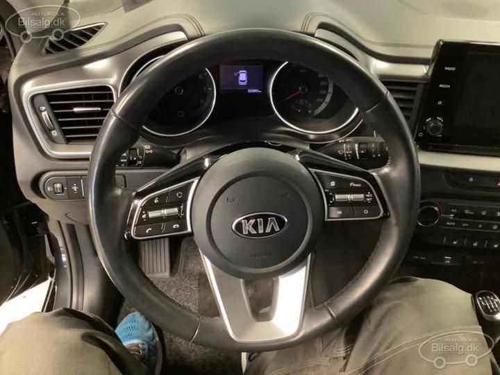 Photo 9 VIN: U5YH4811ALL065029 - KIA CEED SW 